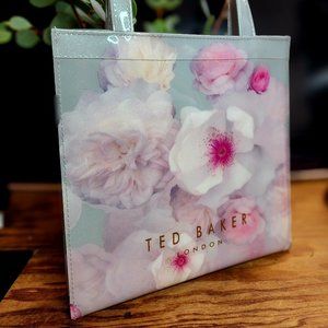 Ted Baker Chelsea Small Icon Bag--light grey
